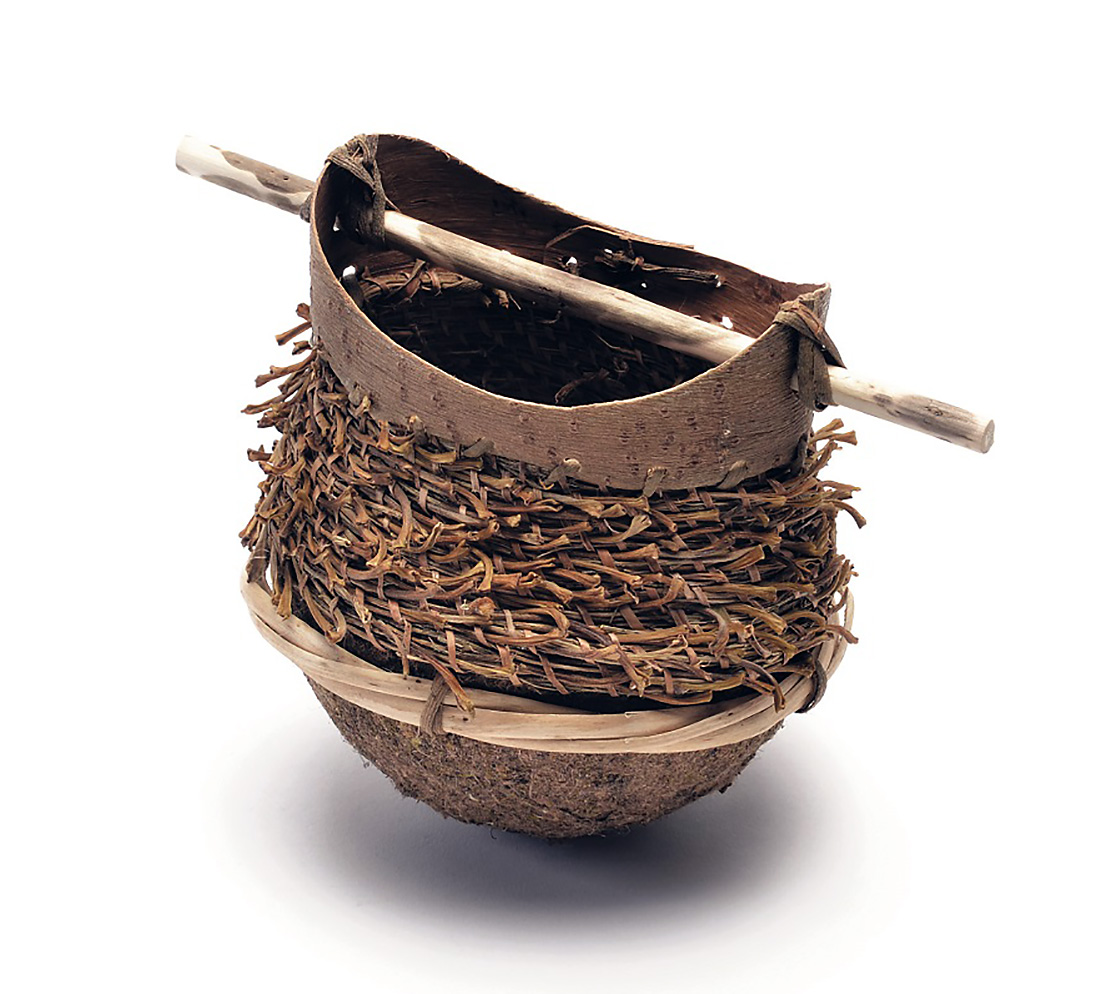 A small rustic vessel made using all parts of the willow.